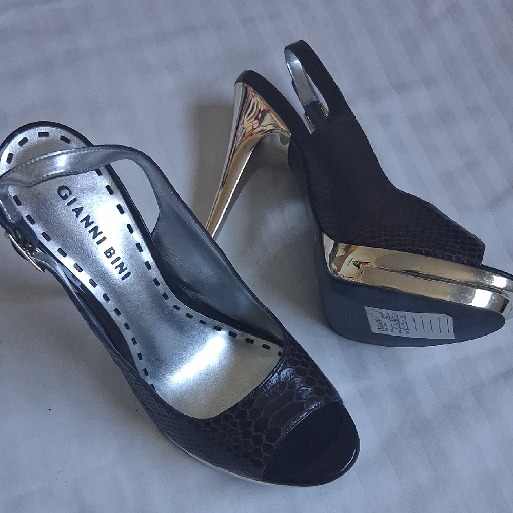Gianni Bini Black and Gold Peep-Toe Heels